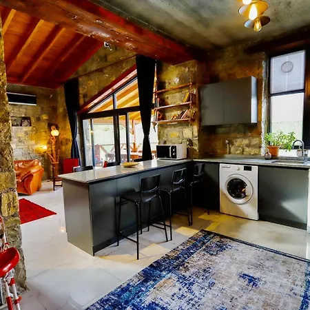 Villa Stone *